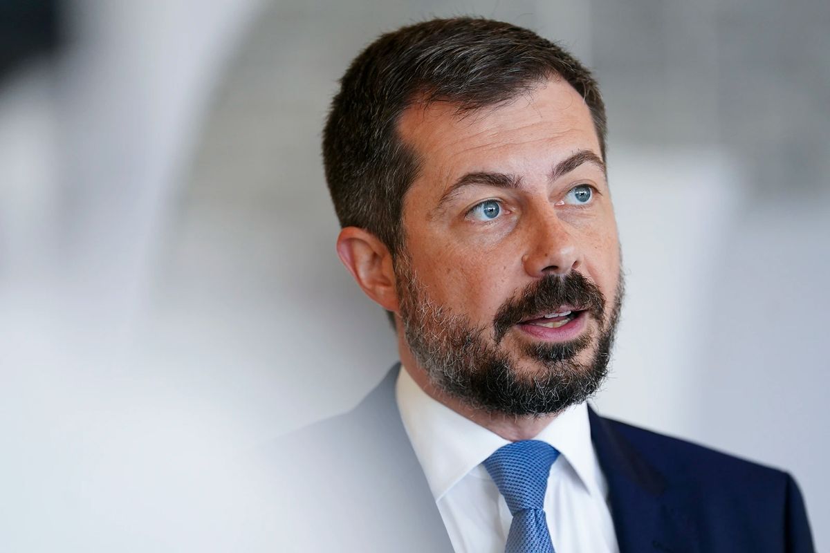 Pete Buttigieg rallies in red states to flip Congress
